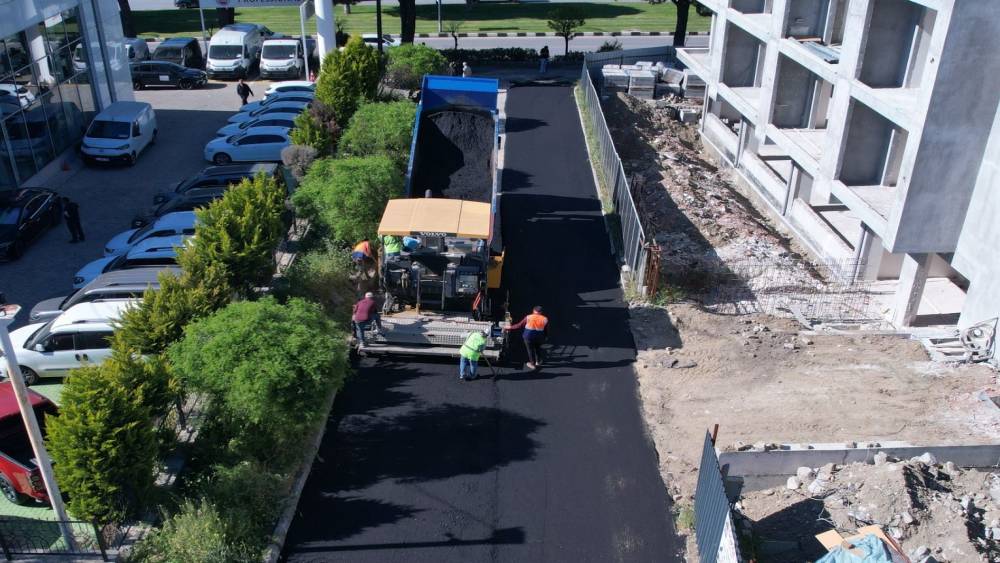 Manisa B&uuml;y&uuml;kşehir, &uuml;niversite ve hastane yolunu yeniliyor
