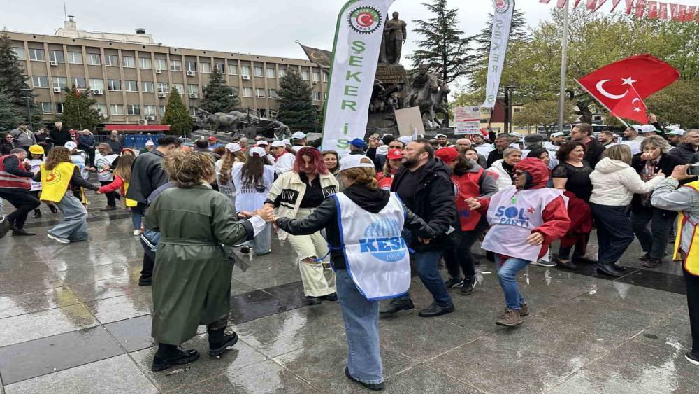 Uşak&rsquo;ta 1 Mayıs Emek ve Dayanışma G&uuml;n&uuml; etkinliklerle kutlandı
