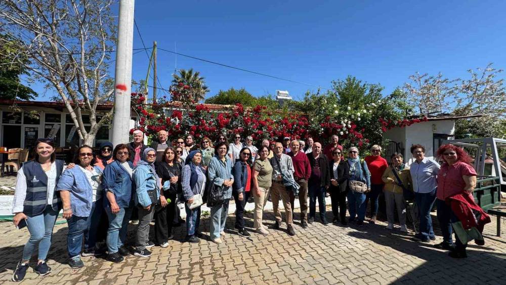 İzmir B&uuml;y&uuml;kşehir Belediyesi&rsquo;nden emeklilere &ouml;zel gezi programı
