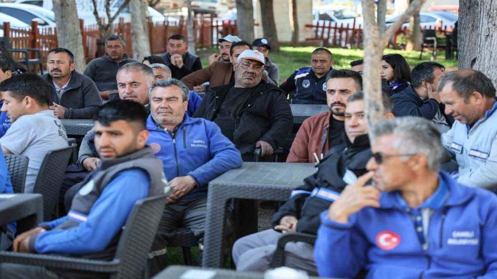 &Ccedil;ameli Belediyesi personeli 1 Mayıs&rsquo;ta bir araya geldi
