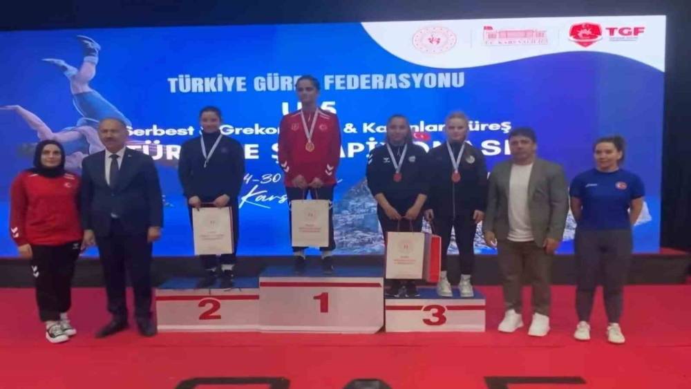 K&ouml;yceğizli g&uuml;reş&ccedil;i &Ccedil;omak T&uuml;rkiye &uuml;&ccedil;&uuml;nc&uuml;s&uuml; oldu

