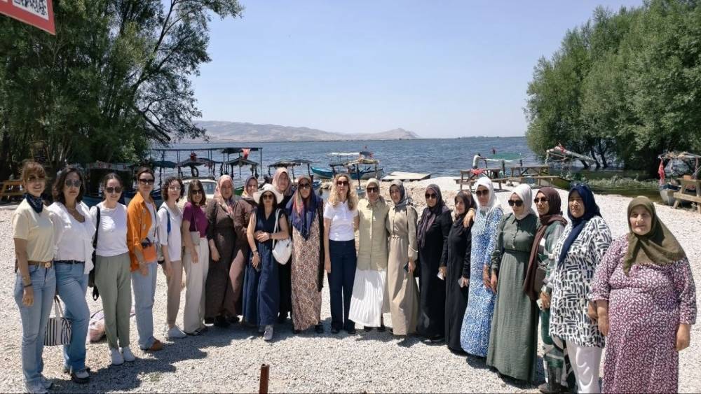 Okuma-yazma &ouml;ğrenen kadınlar bu kez keşif yolculuğunda
