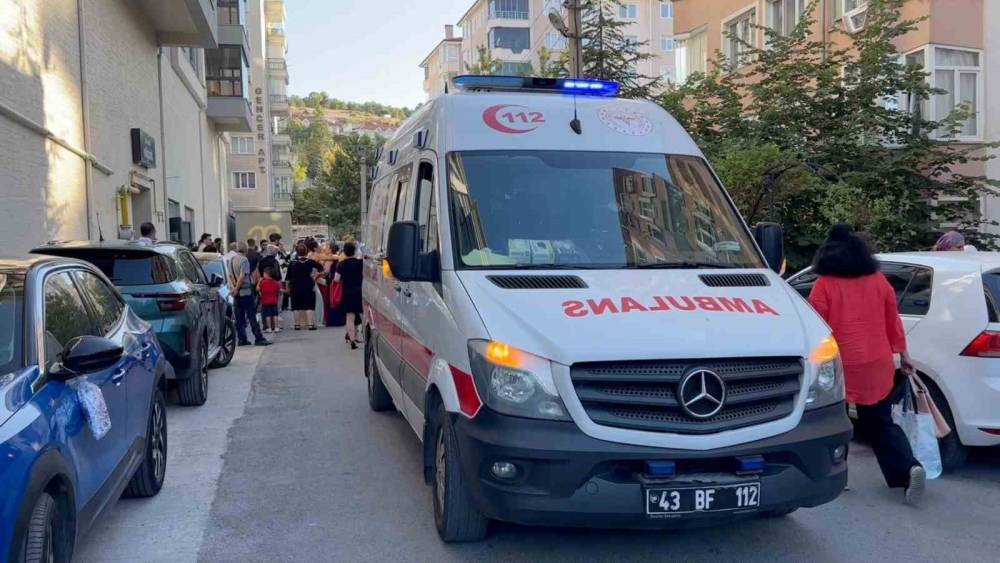 K&uuml;tahya&rsquo;da bir yanda d&uuml;ğ&uuml;n coşkusu bir yanda hastane telaşı

