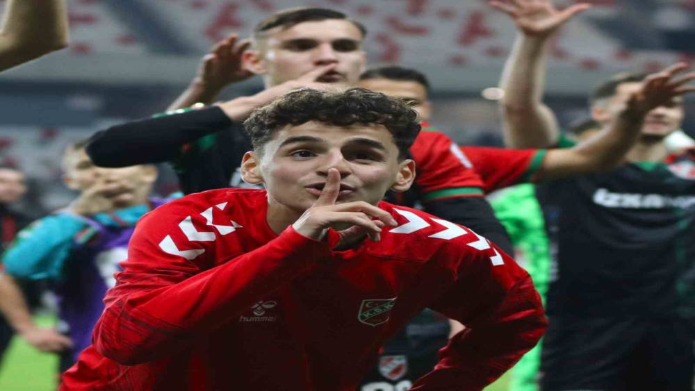 Aliağa FK&rsquo;de Adem Yeşilyurt sesleri
