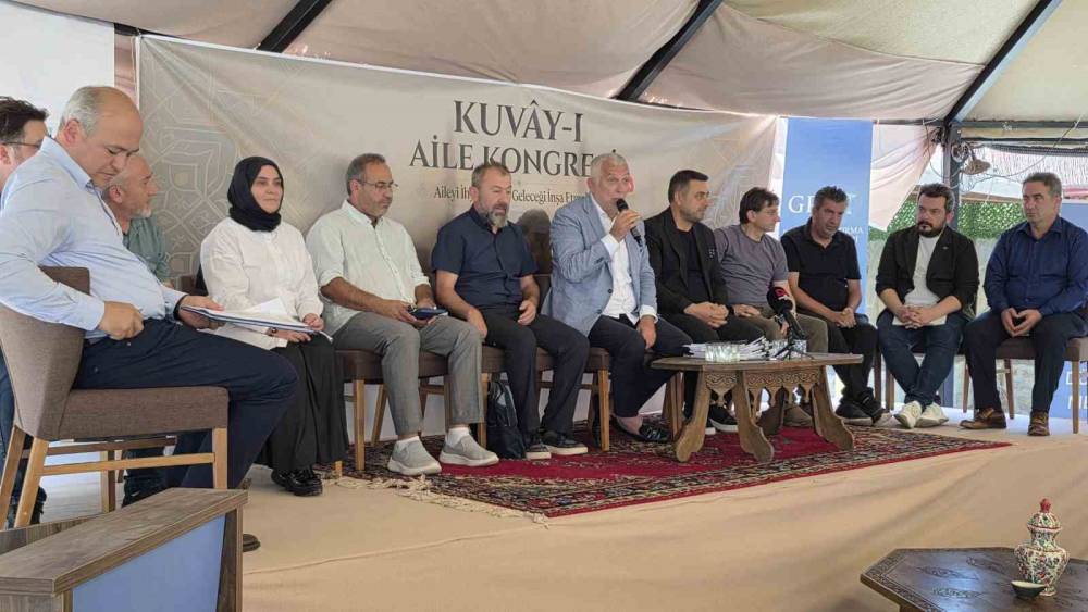 K&uuml;tahya&rsquo;da "Kuv&acirc;y-ı Aile Kongresi" d&uuml;zenlendi
