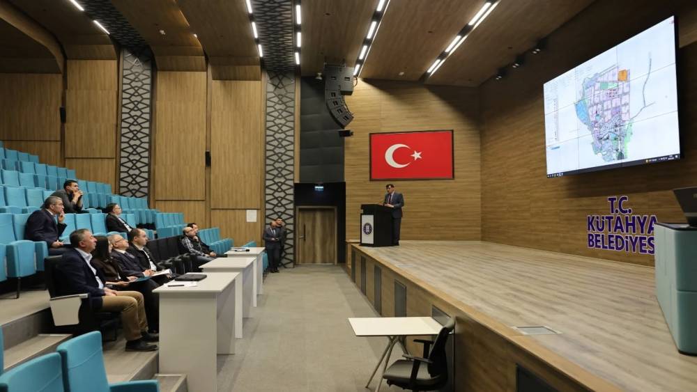 K&uuml;tahya&rsquo;da turizm potansiyelini artıracak imar planı g&ouml;r&uuml;ş&uuml;ld&uuml;
