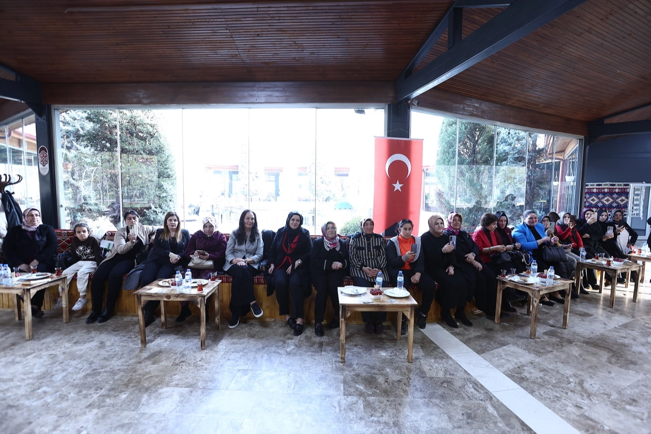 Kayserili kadın muhtarların 'büyük' buluşması