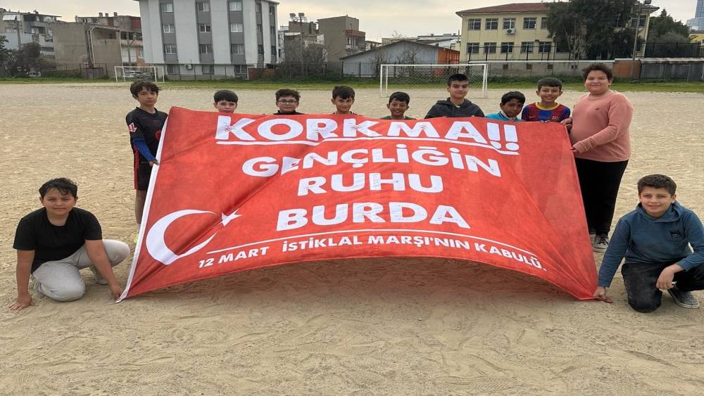 Bornovalı kursiyerlerden &rsquo;Korkma&rsquo; mesajı
