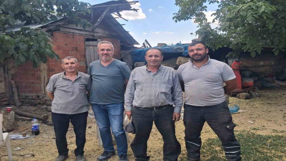 Uşak İl Tarım ve Orman M&uuml;d&uuml;rl&uuml;ğ&uuml; ekiplerince &uuml;reticilere saha ziyareti ger&ccedil;ekleştirildi
