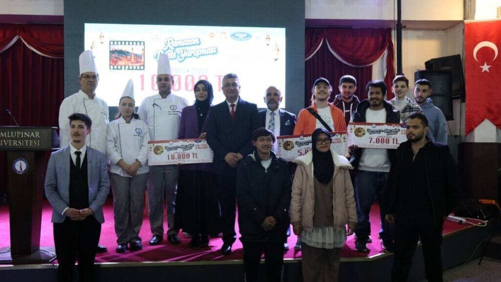 DP&Uuml;&rsquo;de Ramazan yarışmalarında dereceye girenler &ouml;d&uuml;llerini aldı
