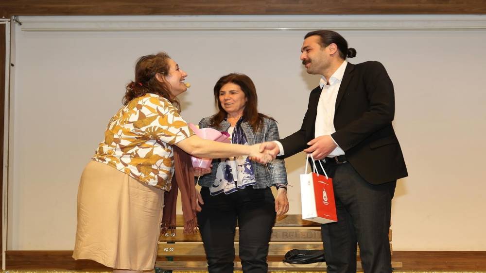 "&Ccedil;atlak" oyunu b&uuml;y&uuml;k beğeni topladı
