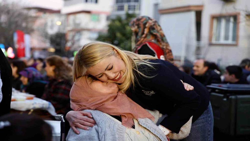 Merkezefendi Belediyesi Akkonak Mahallesi&rsquo;nde iftar sofrası kurdu
