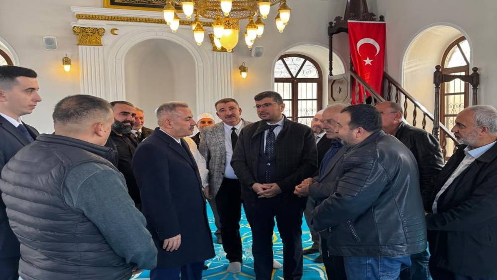 İzmir&rsquo;de restore edilen tarihi Asmalı Mescit Camii ibadete a&ccedil;ıldı
