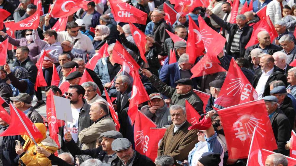 CHP Genel Başkanı &Ouml;zel: "Kapı kapı gezeceğiz, sokak sokak dolaşacağız, neyi, nasıl d&uuml;zelteceğimizi s&ouml;yleyeceğiz"
