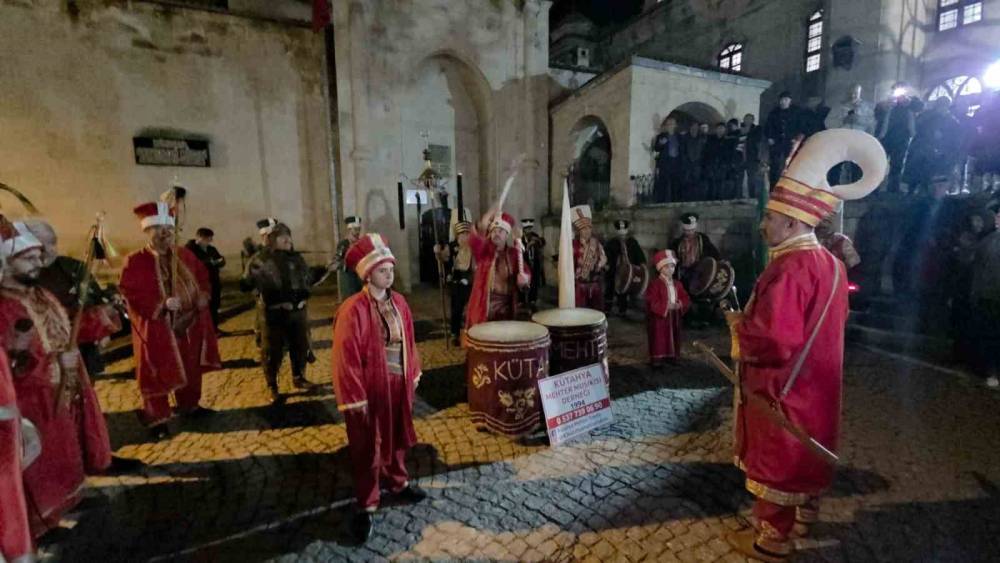 K&uuml;tahya&rsquo;da geleneksel mehter konseri ilgi g&ouml;rd&uuml;
