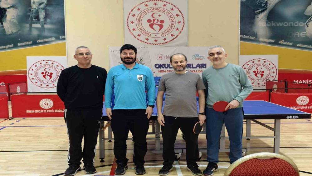 Masa tenisi turnuvasında birincilik Merkezefendi&rsquo;nin
