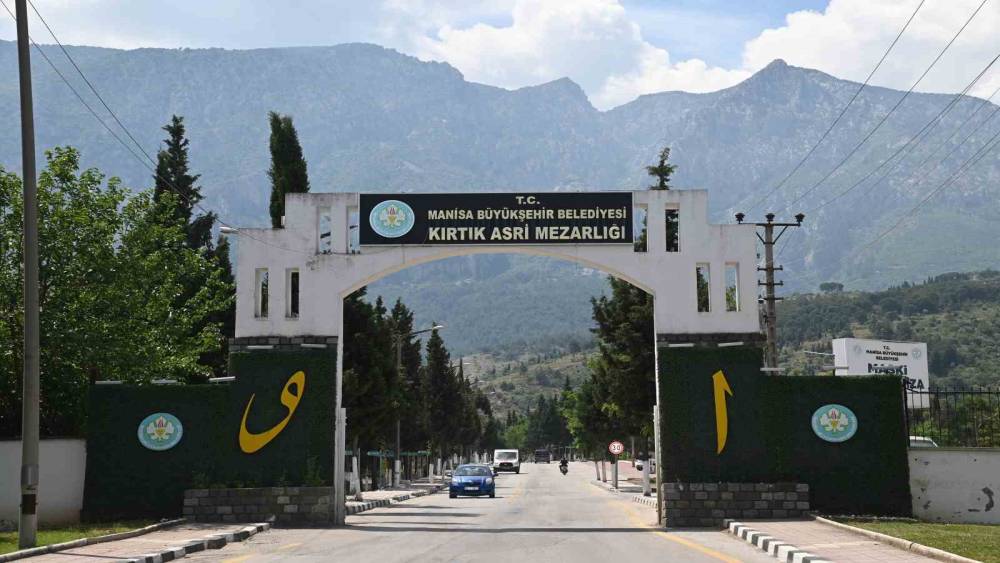 Manisa&rsquo;da tek kişilik mezar yeri artık &uuml;cretsiz olacak
