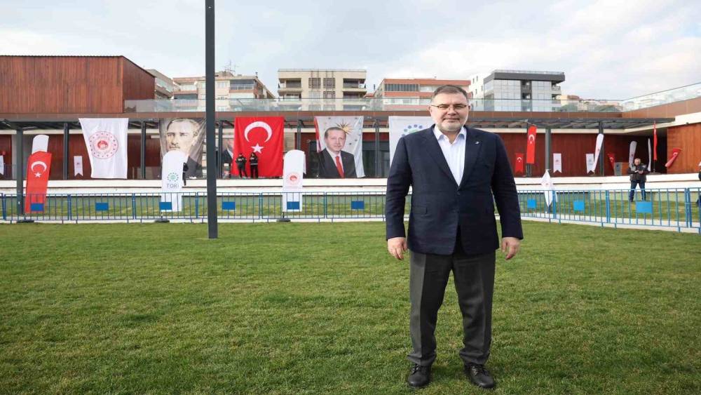 AK Parti İzmir İl Başkanı Saygılı: "AK Parti laf değil, eser &uuml;retir"
