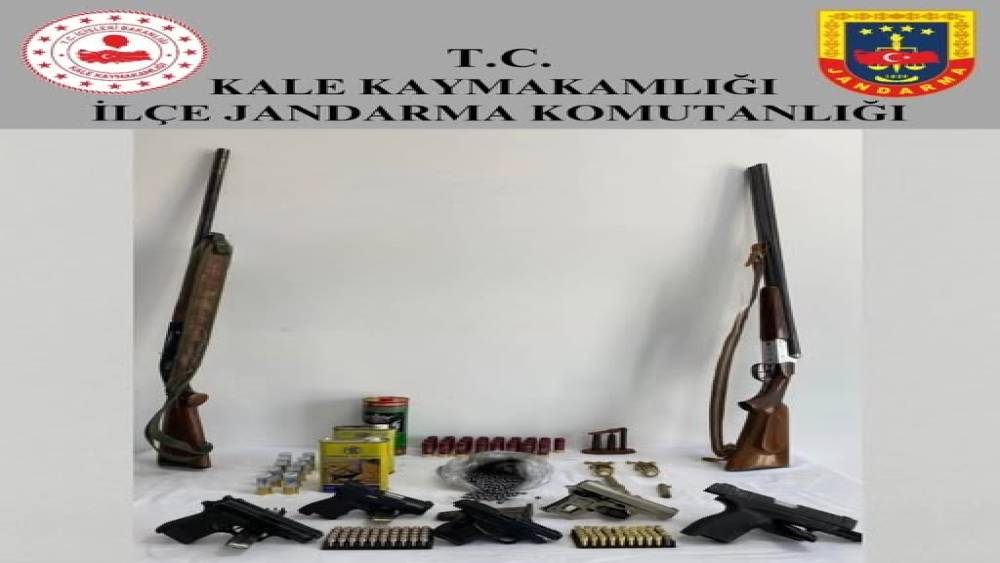Kale&rsquo;de d&uuml;zenlen silah operasyonunda 2 ş&uuml;pheli yakalandı
