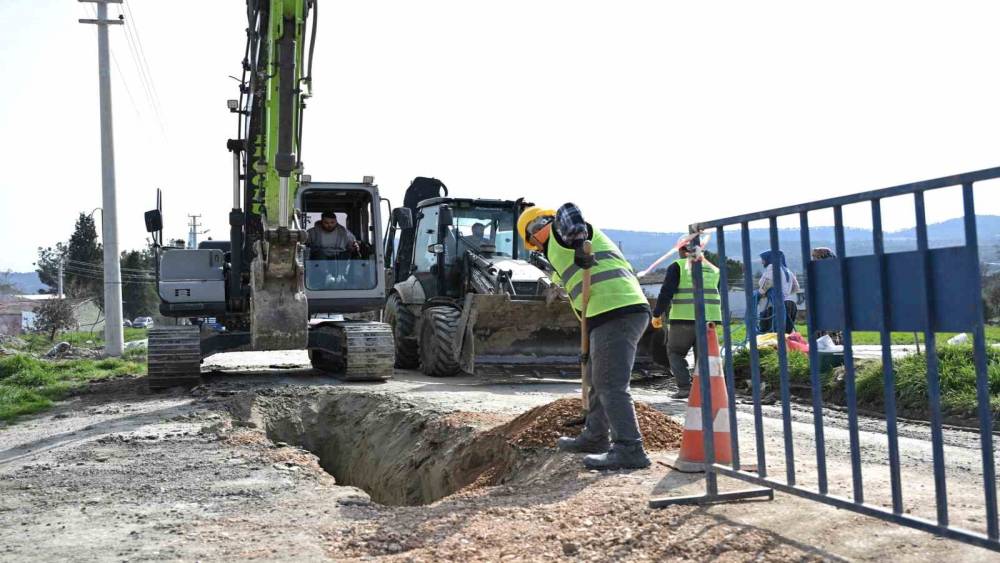 Selendi&rsquo;de iki mahallenin daha altyapı sorunu tarih oluyor
