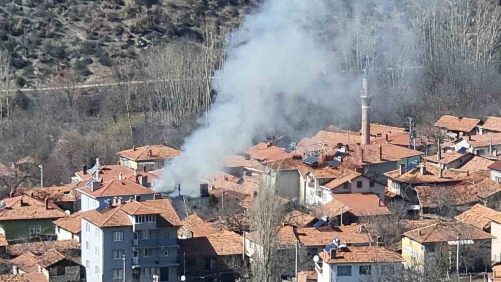 K&ouml;yde kurulan yangın vanaları muhtemel bir felaketi &ouml;nledi
