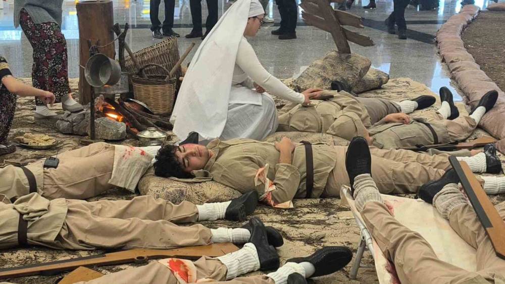 &Ccedil;anakkale Zaferi&rsquo;nin 111 yılında şehitler dualarla anıldı
