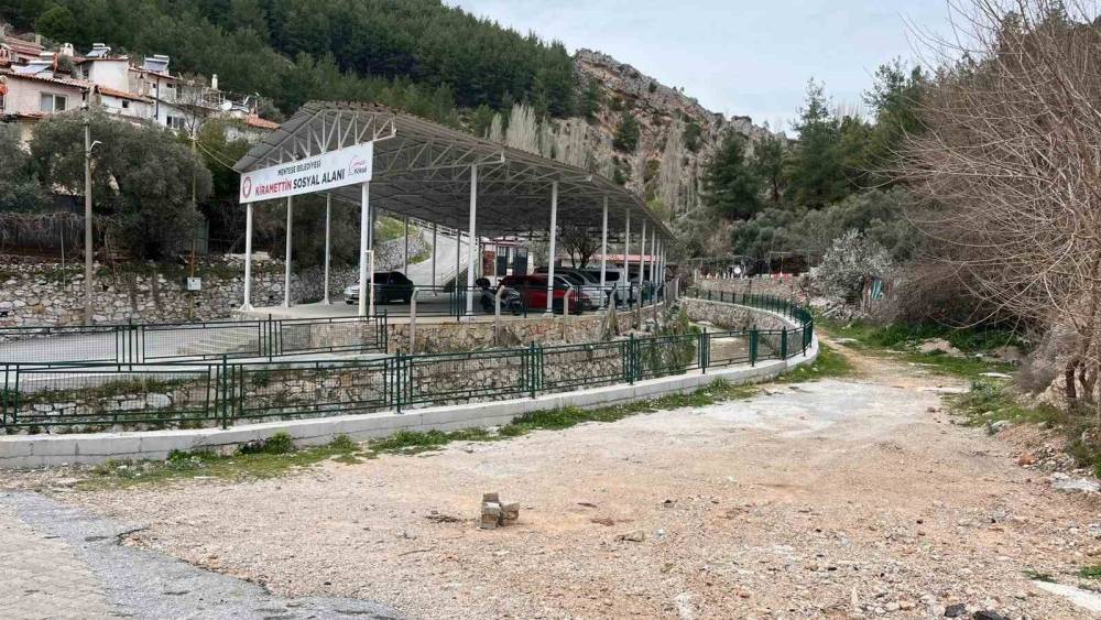 Muğla&rsquo;da Ramazan topu patlamasında 19 yaşındaki gen&ccedil; ağır yaralandı
