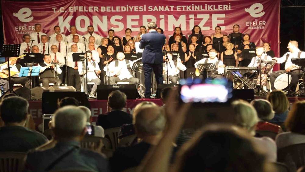 Pınarbaşı&rsquo;nda yaz konseri ilgi g&ouml;rd&uuml;
