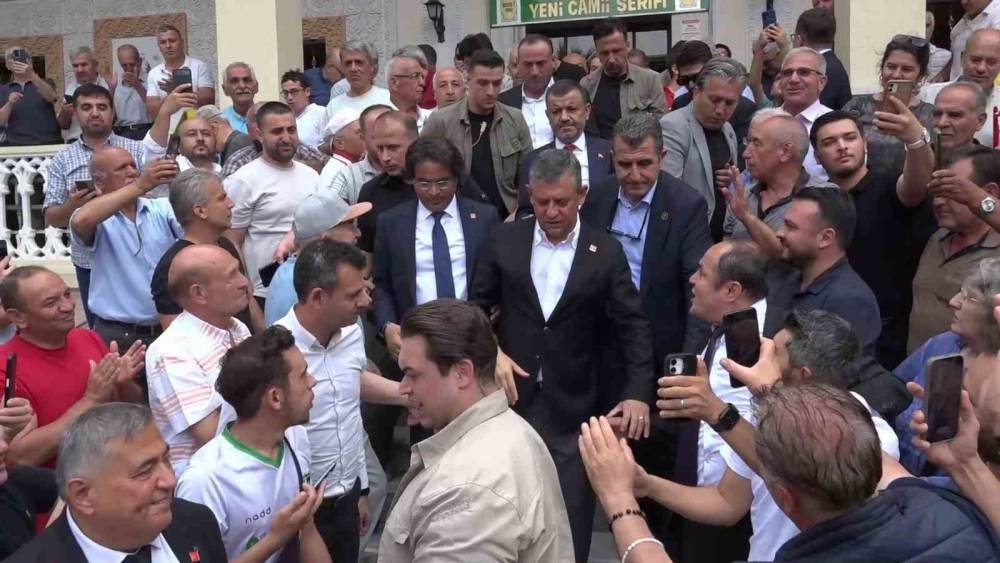 CHP Grup Başkanı &Ouml;zg&uuml;r &Ouml;zel vatandaşlara seslendi
