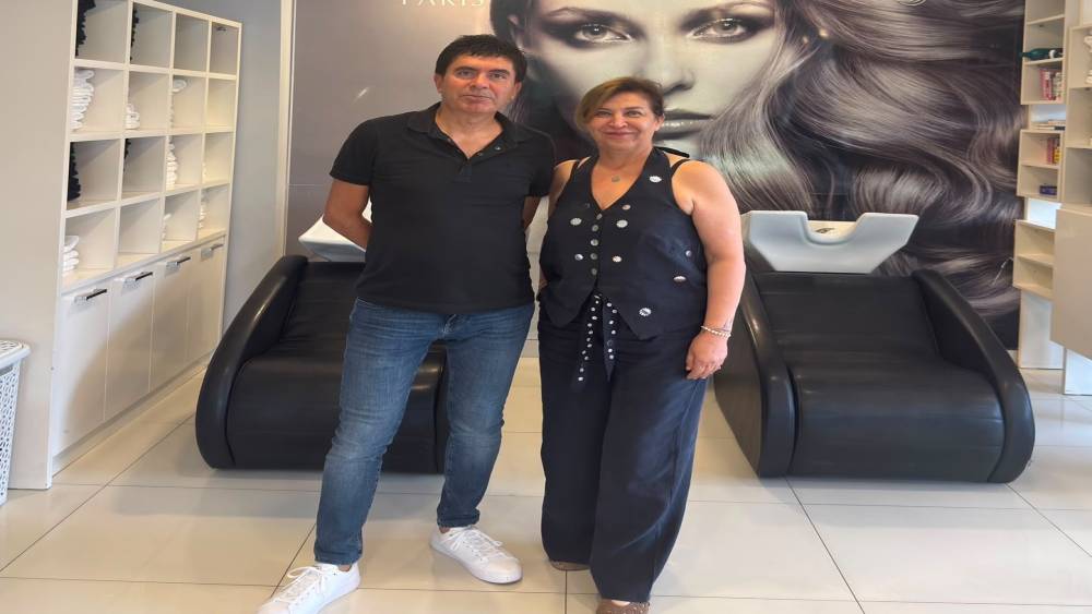 AK Parti Denizli İl Teşkilatı berber esnafına ziyaretlerde bulundu
