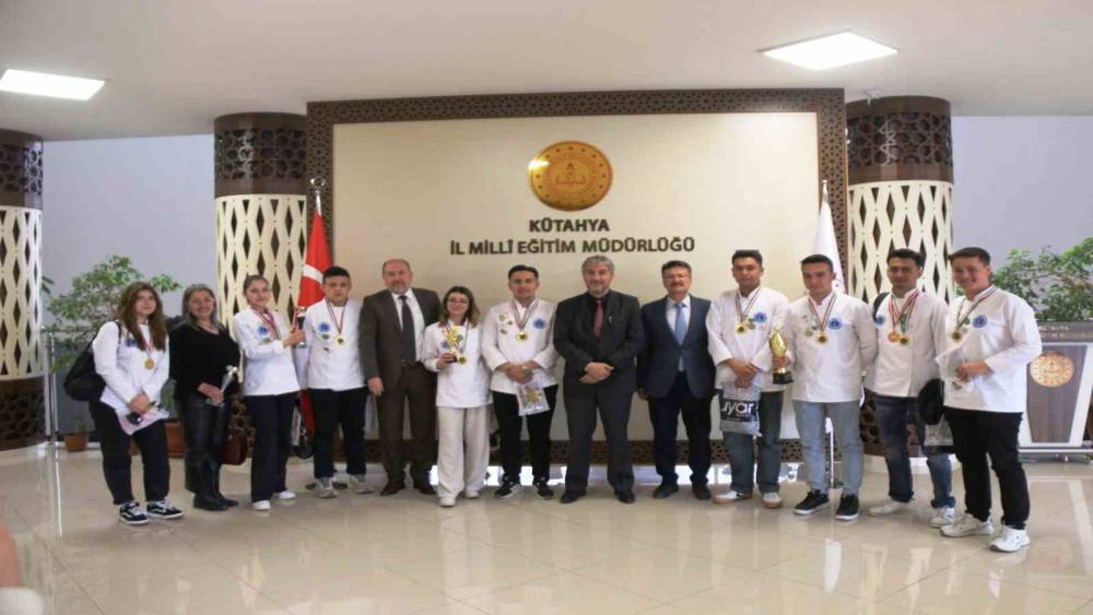 K&uuml;tahya&rsquo;nın gen&ccedil; şeflerinden uluslararası başarı
