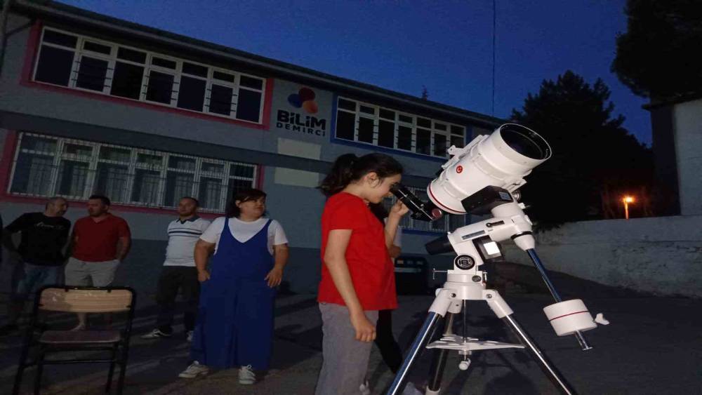 Bilim Demirci&rsquo;de g&ouml;ky&uuml;z&uuml; ş&ouml;leni

