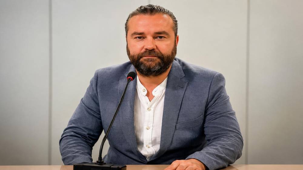 Gazeteciler mesleklerinin geleceği i&ccedil;in yasa istiyor
