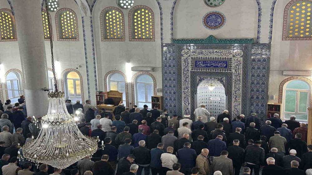 Uşak&rsquo;ta Kurban Bayramı namazı kılındı
