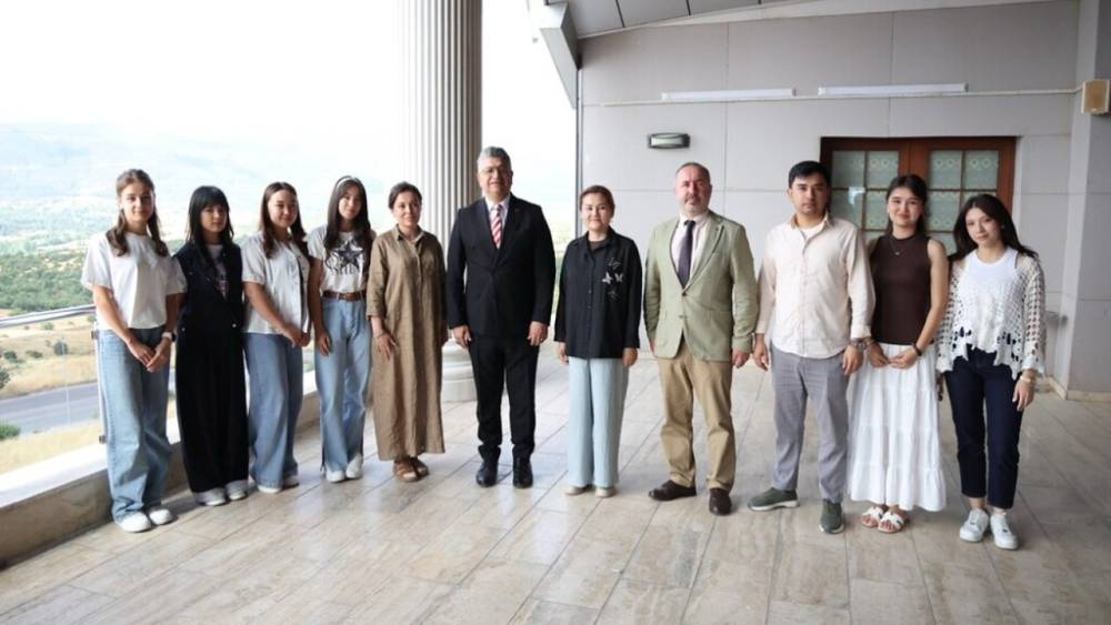 DP&Uuml;&rsquo;de Semerkantlı &ouml;ğrencilere yaz okulu programı
