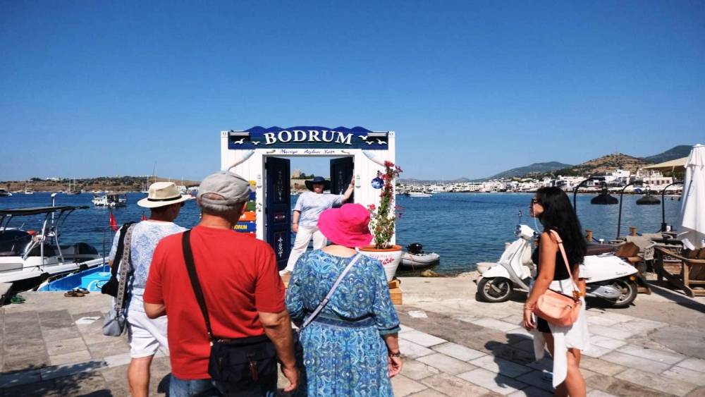 Bodrum&rsquo;un g&uuml;zellikleri "Maviye A&ccedil;ılan Kapı" ile ta&ccedil;lanıyor
