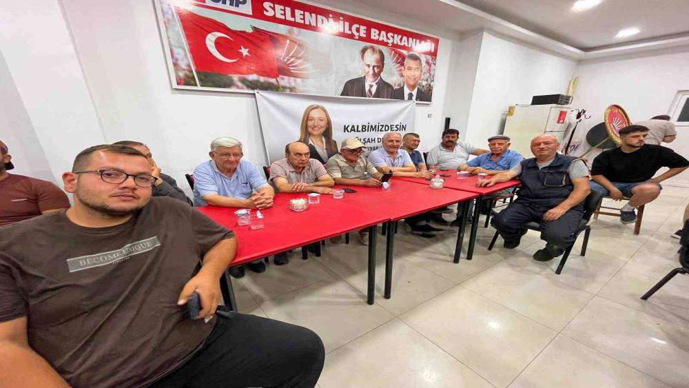 CHP Selendi İl&ccedil;e Teşkilatından 150 kişi istifa etti
