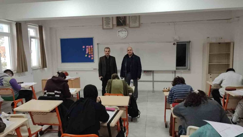 K&uuml;tahya&rsquo;da hedef odaklı YKS ve MS&Uuml; kampı
