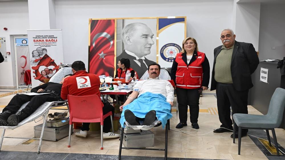 K&uuml;tahya İl Emniyet M&uuml;d&uuml;rl&uuml;ğ&uuml;nden kan bağışı kampanyasına destek

