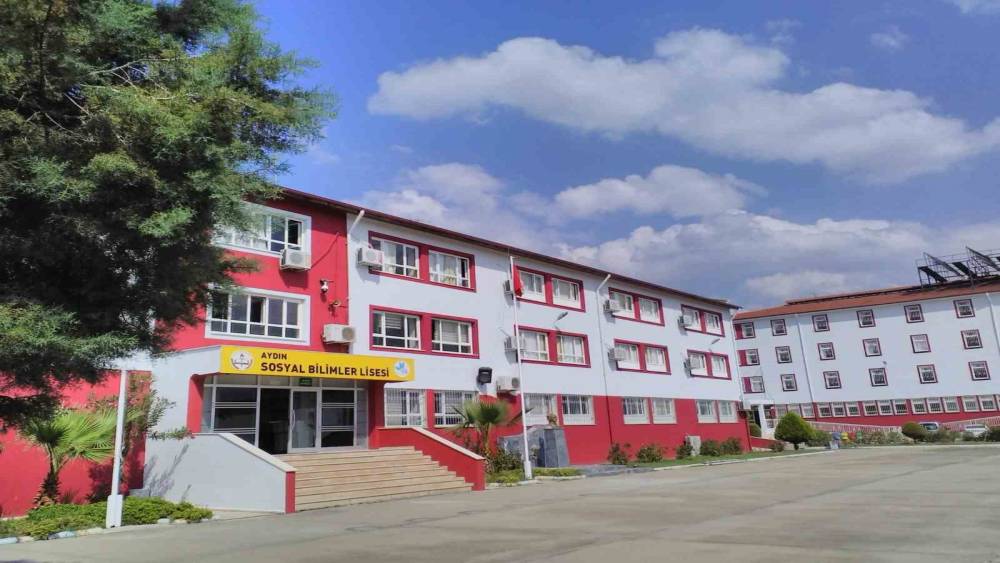 Aydın Sosyal Bilimler Lisesi, b&ouml;lge finaline y&uuml;kseldi
