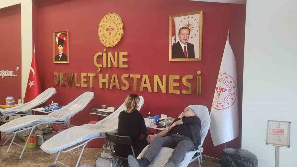 &Ccedil;ine Devlet Hastanesi&rsquo;nde kan bağışına dikkat &ccedil;ektiler
