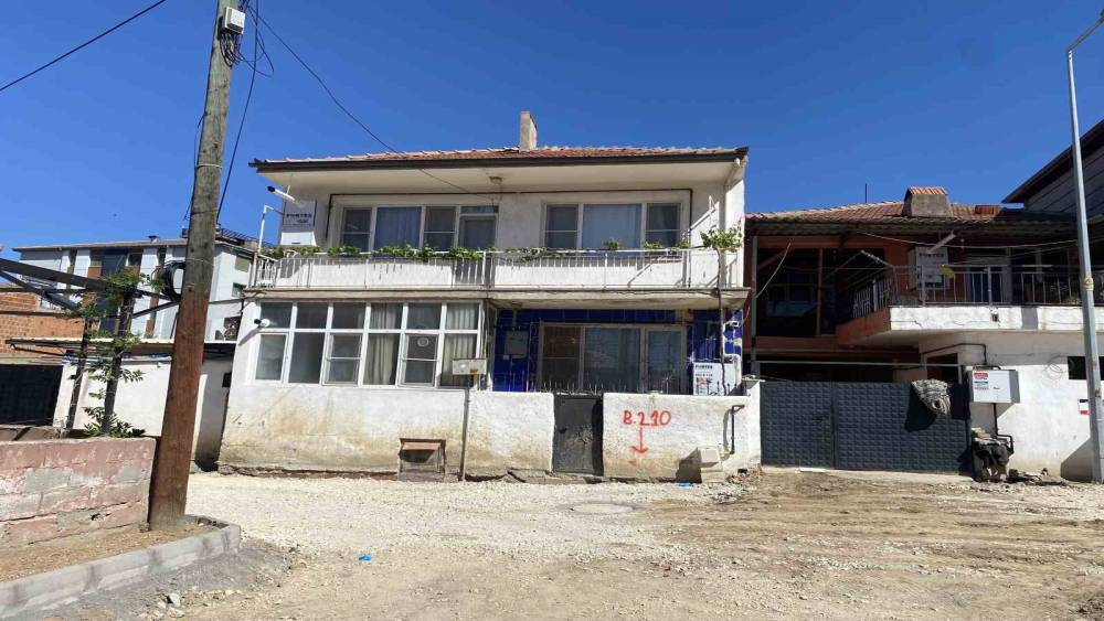 Namaz i&ccedil;in uyandı, oğlunu banyoda &ouml;l&uuml; buldu
