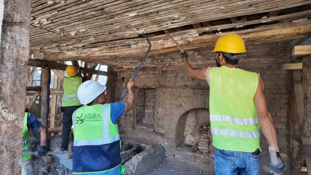 Tarihi Şerbet&ccedil;ioğlu Konağı&rsquo;nda restorasyon &ccedil;alışmaları başladı
