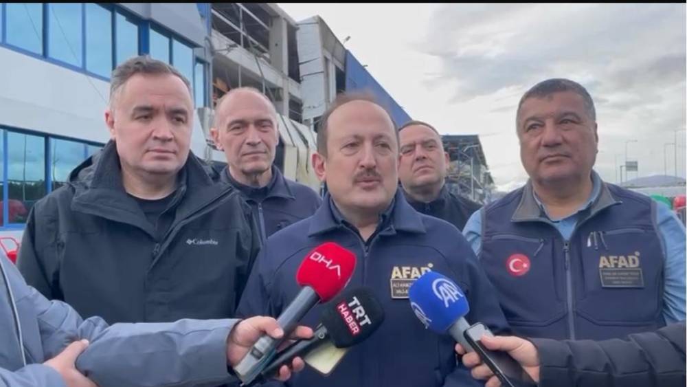 AFAD Başkanı Pehlivan&rsquo;dan hortum felaketi yaşanan Kemalpaşa&lsquo;da inceleme
