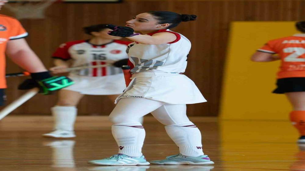 Hokeyde Avrupa&rsquo;nın en iyisi Ege Yıldızları&rsquo;nda
