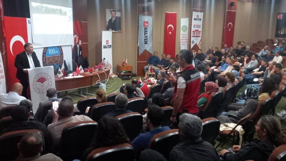 Salihli&rsquo;de k&uuml;&ccedil;&uuml;kbaşta s&uuml;rd&uuml;r&uuml;lebilir eğitim
