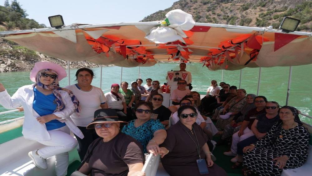 Denizli B&uuml;y&uuml;kşehir kadınları kentin değerleriyle buluşturuyor
