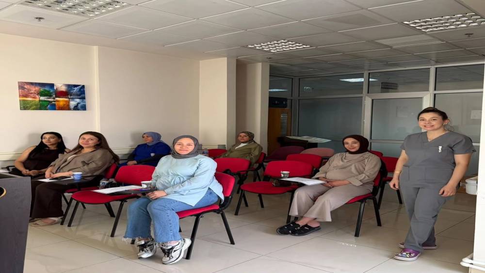 Selendi&rsquo;de anne adaylarına bilin&ccedil;li doğum eğitimi
